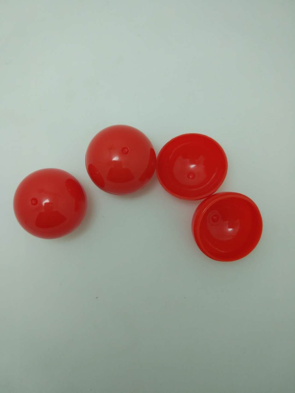 100pcs 30mm full red color toy capsules with ; Plastic Toy Capsule solid color ball