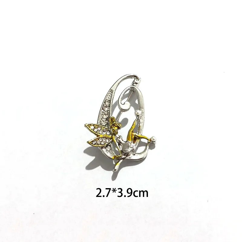 Broche de 26 letras de Ángel de cristal de lujo para mujeres y hombres, diamantes de imitación de A a Z, alfileres para Collar con iniciales de elfo, de , accesorios de joyería: Chapado en oro antiguo