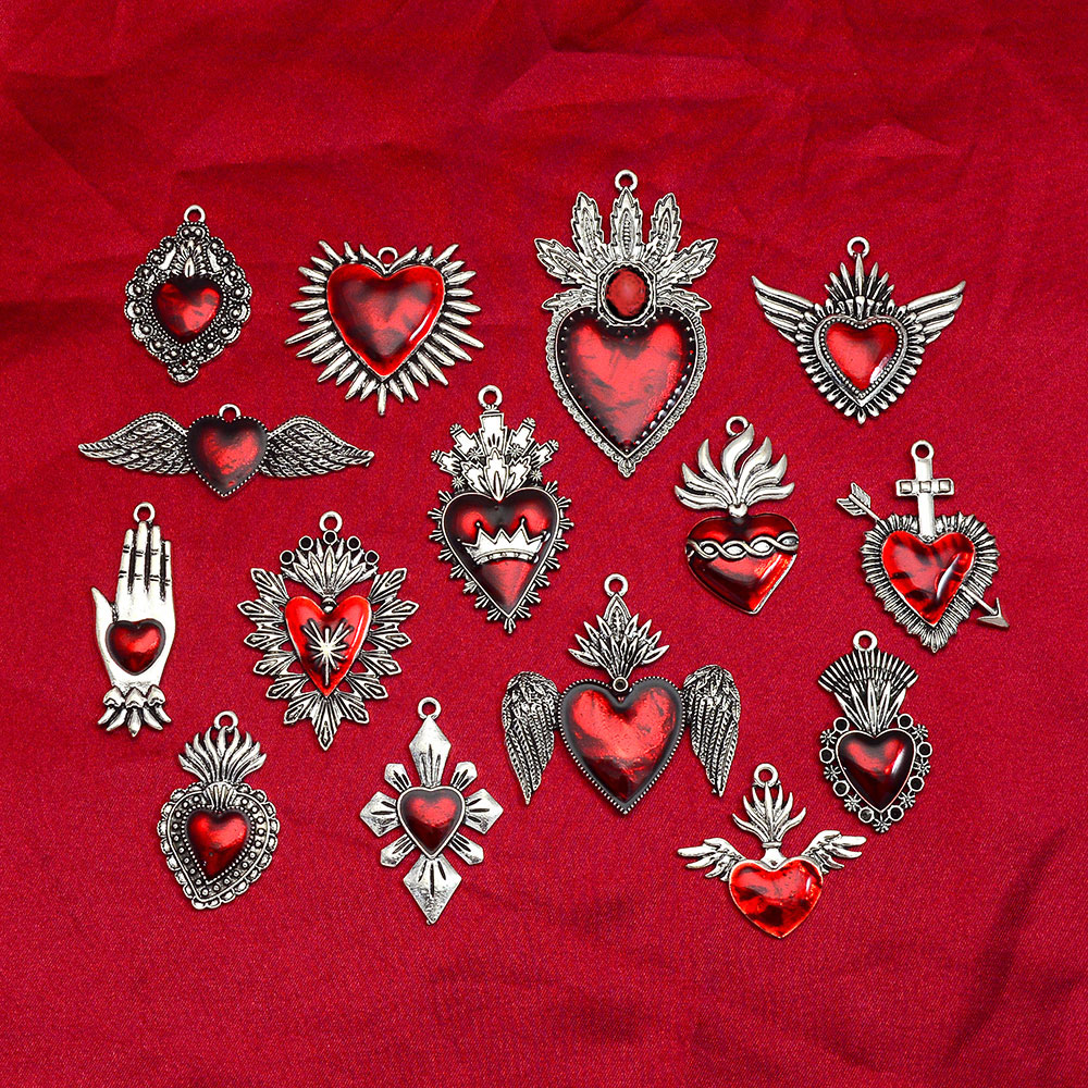4pcs/Lot Gothic Burning Sacred Heart Charms Corazon Winged Catholic Pendants For Diy Necklace Earring Jewelry Making Supplies