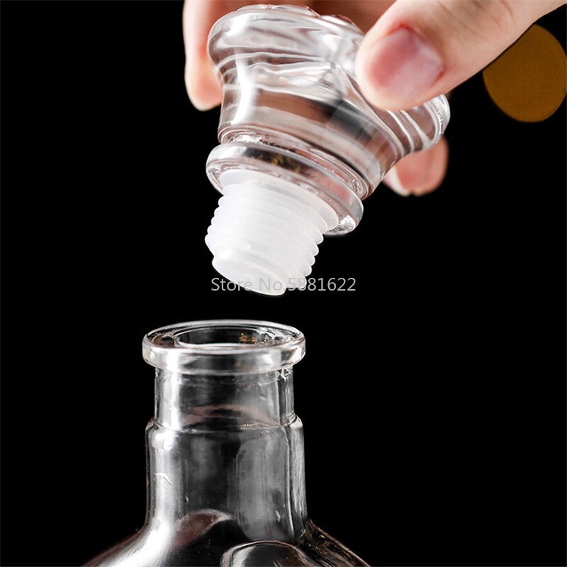 Retro Red Wine Bottle Champagne Glass Whiskey Wine Decanter Bottle Jug Pourer Aerator for Family Bar Transparent Wine Glass