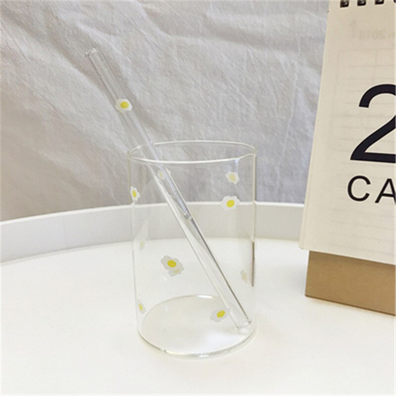 300ml jordgubbe söta nordiska glaskoppar transparent vattenkopp studentmjölk värmebeständigt glas hemfest drickskopp: Äggstrå