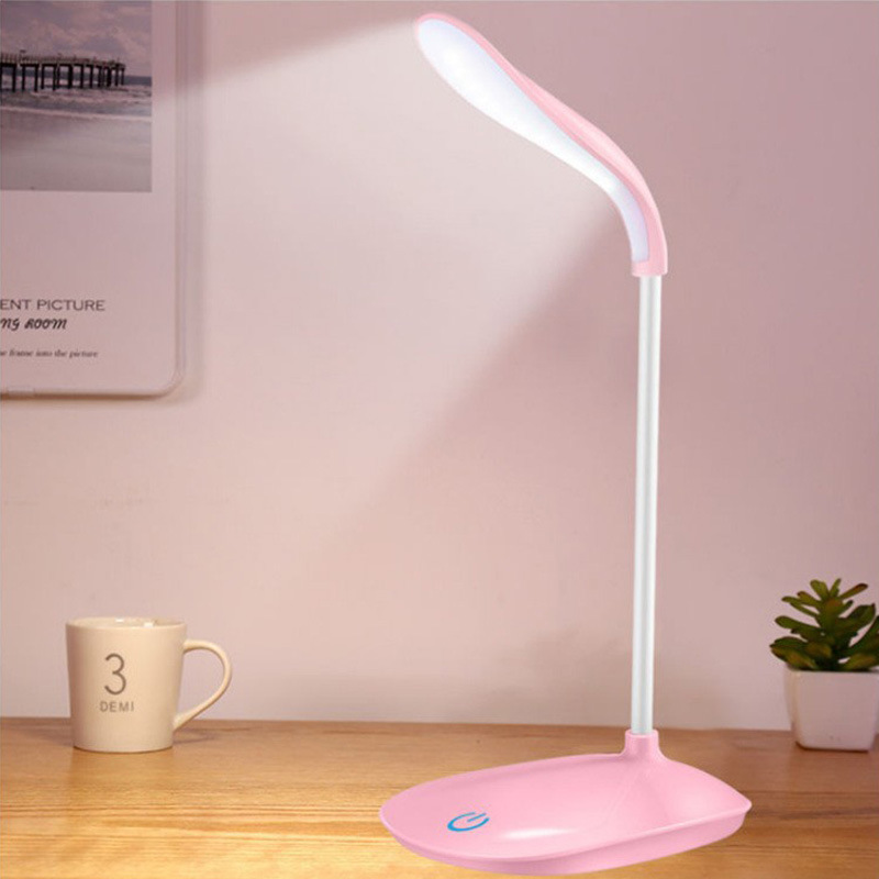 Schlafsaal Lesen der USB-Lade-LED-Lampe, die ein Auge Perlen drei Zahnräder Touch Dimmer Lampe Abschirmung
