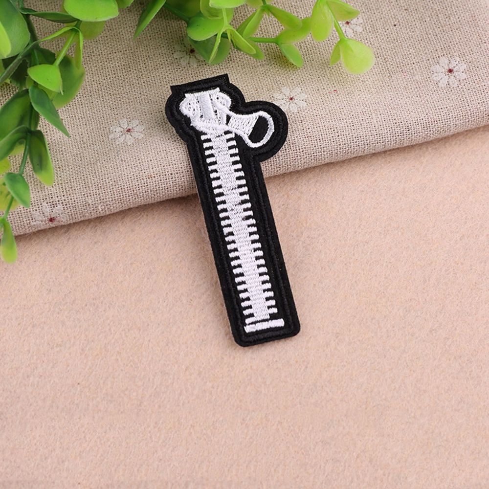 Parches bordados para planchar en la ropa, pegatinas de mochila, parche para coser insignias, con cremallera fresca negra de Calavera, 1 unidad: NICKEL