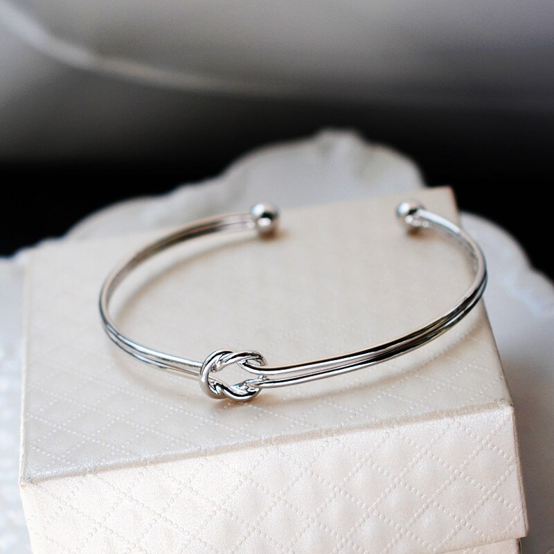 kkjoy Heksenknoop armband roestvrij staal heidens Wicca-symbool magische knoop 4-puntige Keltische knoop hekserij armband voor vrouwen meisjes, 17 5cm, Roestvrij staal, Geen edelsteen