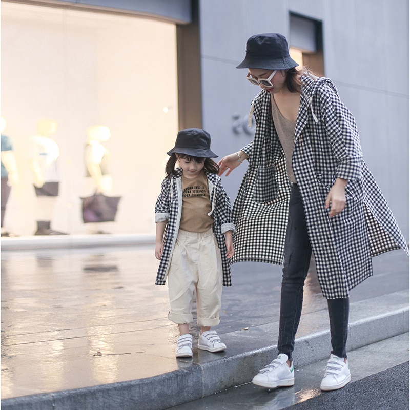 Mor og barn kvinders frakke plaid endda hættejakke vindjakke efterår mor datter tøj