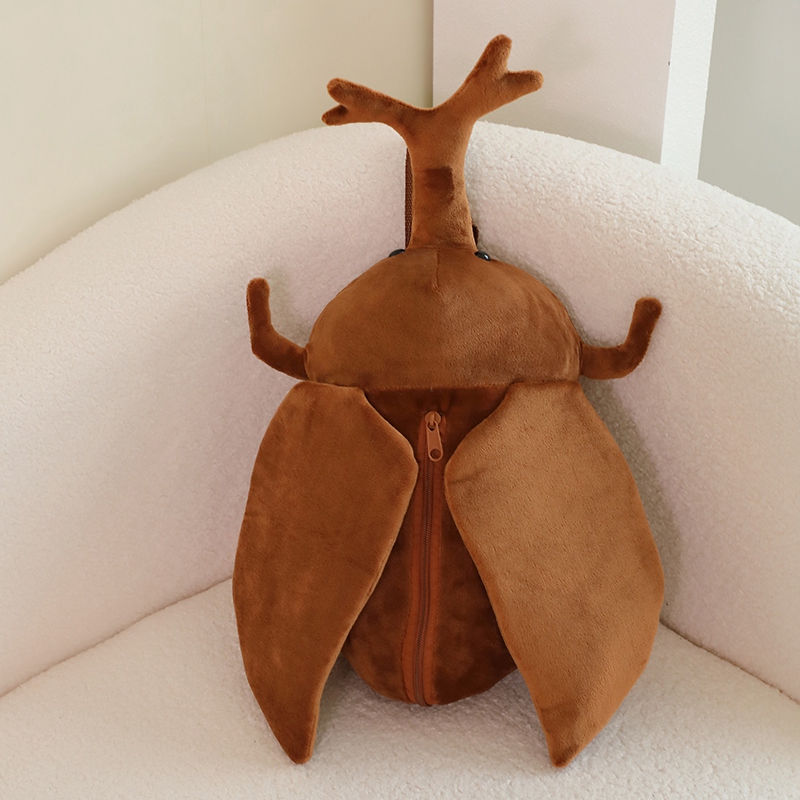 Mochilas de felpa con forma de cigarra y insecto de vaca de las tierras altas, lindas mochilas escolares esponjosas con animales, bolsas suaves Kawaii, de cumpleaños y graduación para niños: Negro