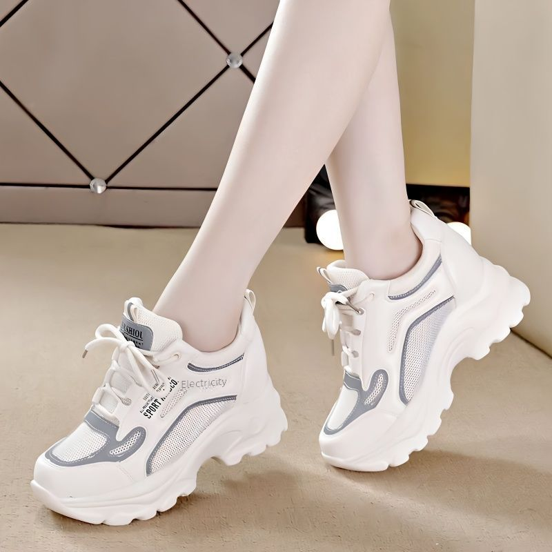 Scarpe casual alla moda versatili con suola spessa e altezza crescente da donna per l'autunno primavera scarpe sportive con aumento di altezza interna