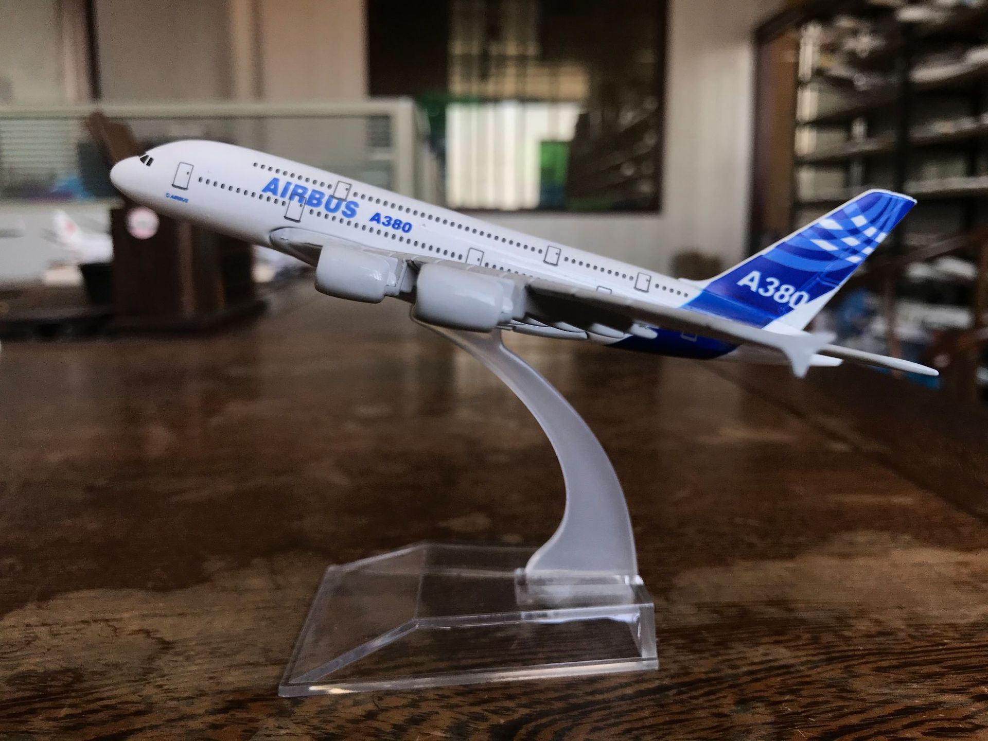 1:400 A380 modello di aereo 16cm modello originale emirati arabi uniti malesia compagnie aeree collezione regalo giocattoli di simulazione in lega per ragazzi: Original A380