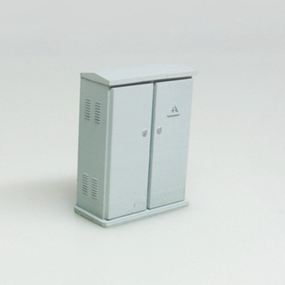 1:87 HO Scale Sand Table Train Model Two-Door Distribution Box Railway Resin Distribution Box - Grey/Light Grey