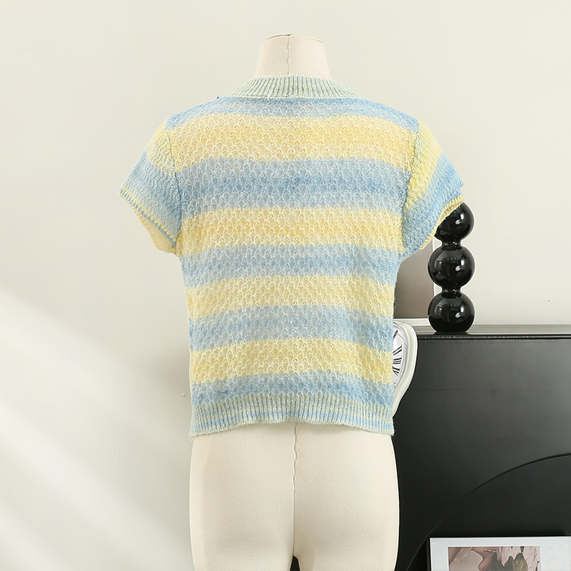 Sommar smala flickor mjuka stickade t-shirts crop tops kvinna gradient randig kortärmad t-shirt