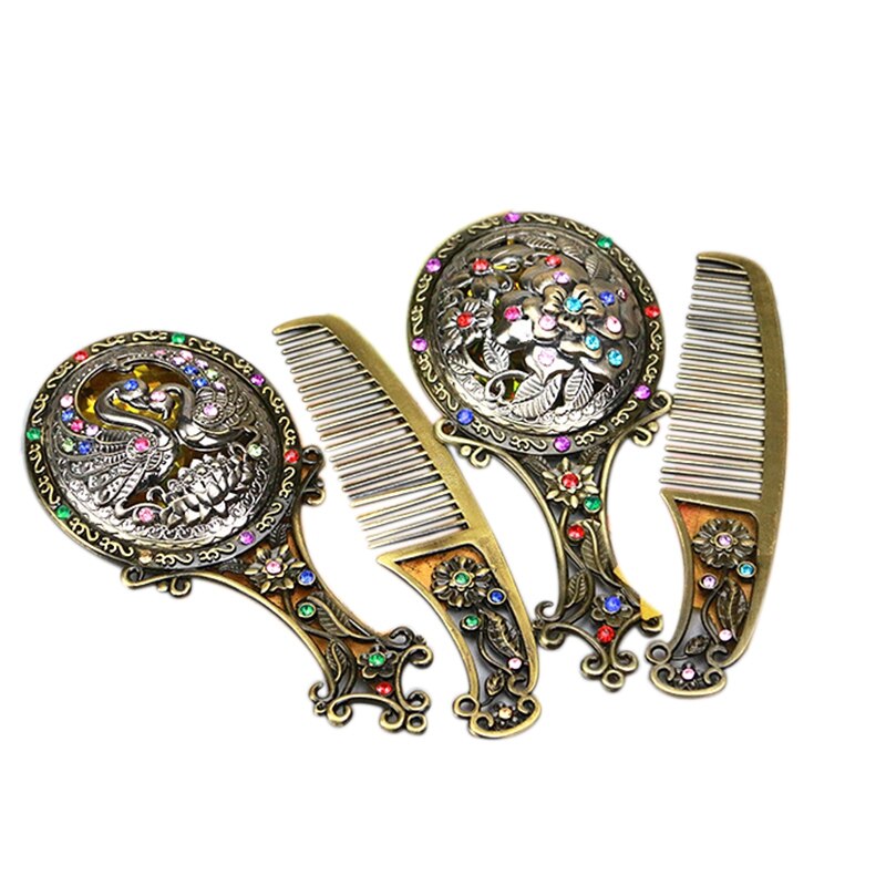 Espejo de maquillaje Retro chino hueco tallado Rhinestone juego de espejo y peine: Default Title