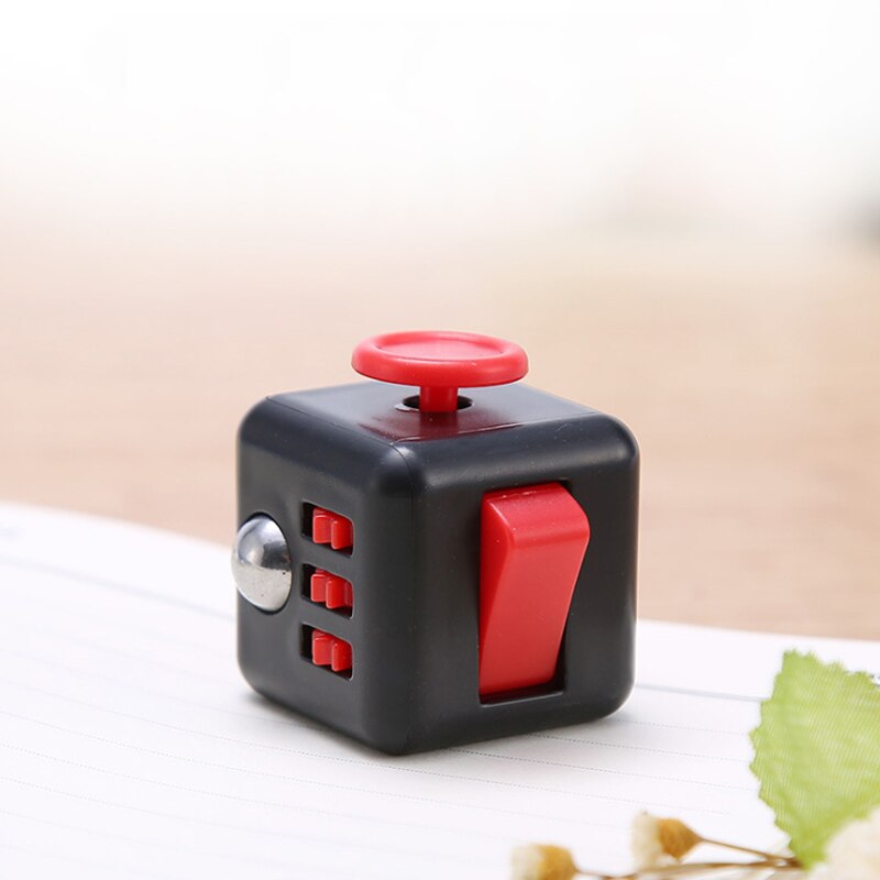 Decompression infinite Cube Fun adult toys decompression dice: Red and black