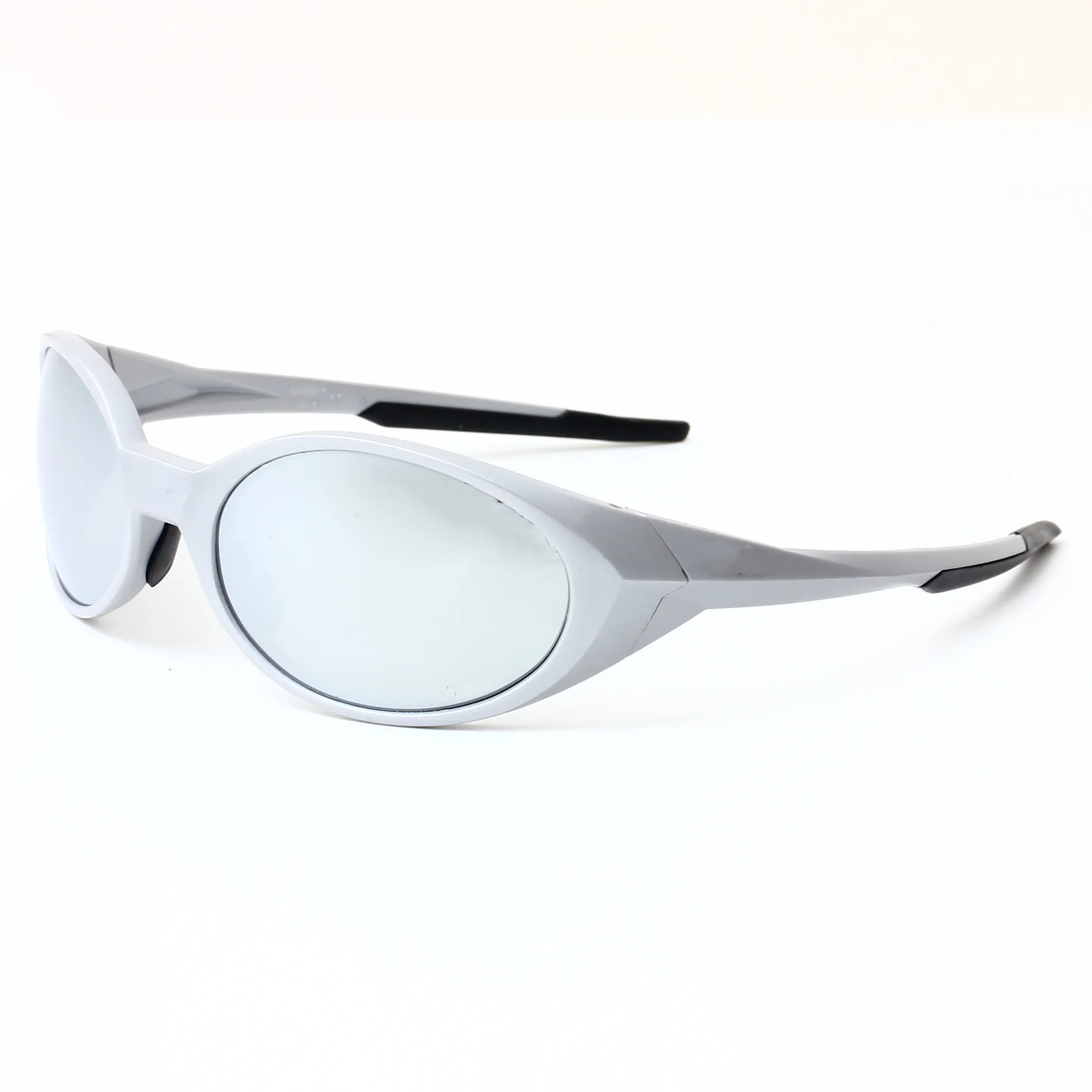 Outdoor Sport Pilot Zonnebril Ovale Mode Y2K Mannen Rijden Sport Zonnescherm Bril Strand Fietsen UV Beschermende Bril: Zilver