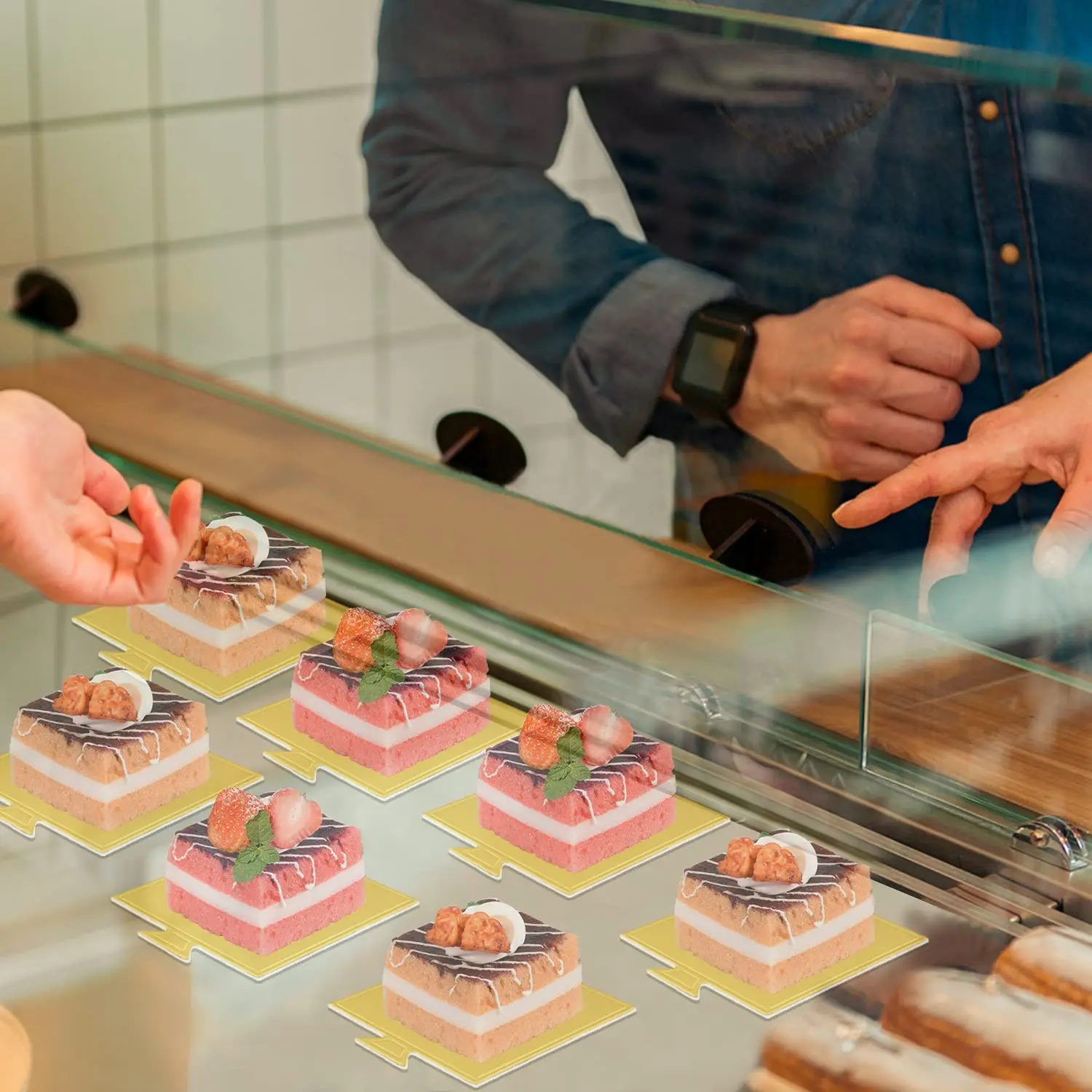 100 pcs/pack Cake Cardboard Mini Cake Boards Cupcake Dessert Tray Multi Shape Paper Golden Base Cake Pastry Decorative Kit Party