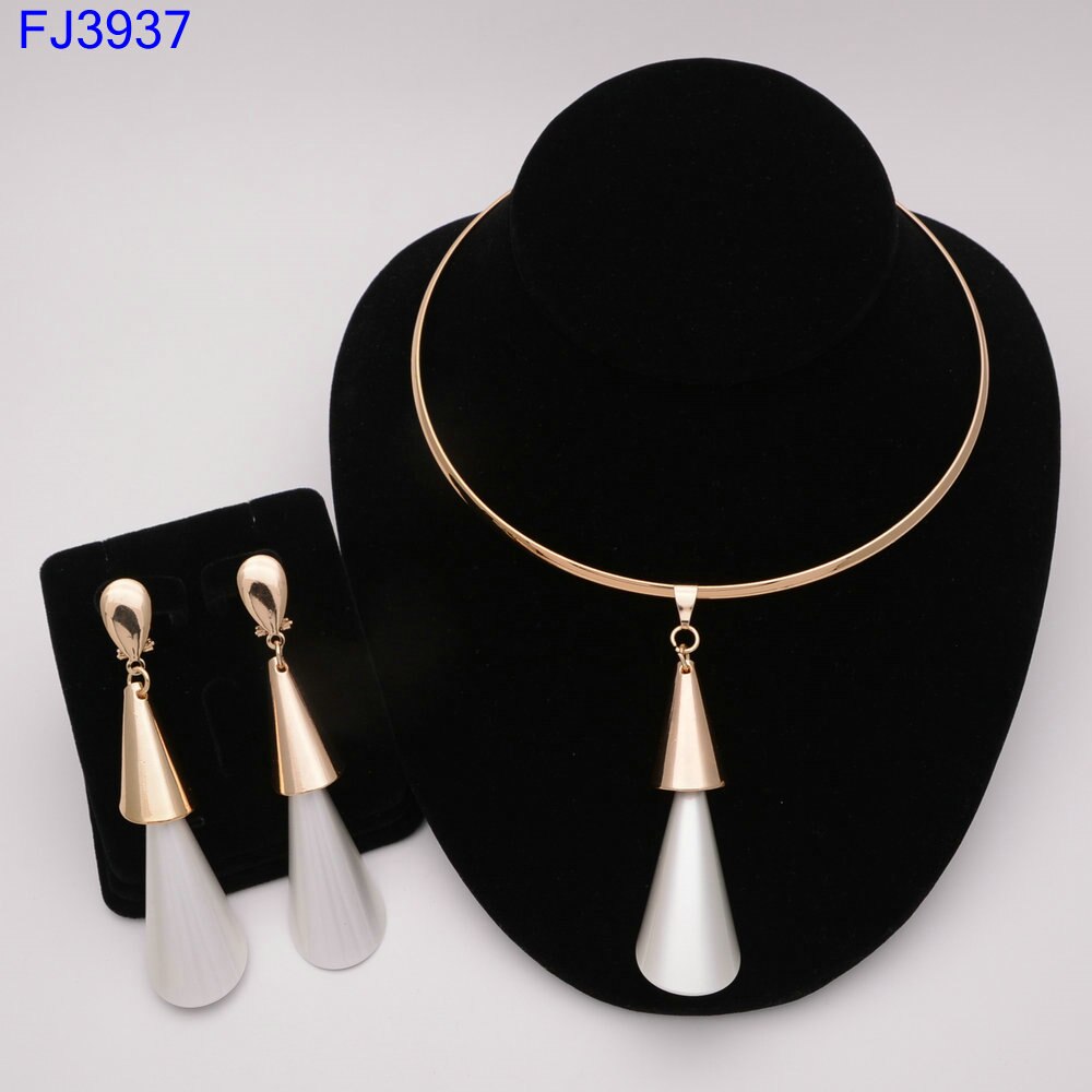Afrikaanse sieraden sets dubai goudkleurige nigeriaanse sieraden sets bruidskralen bruiloft sieraden set dames kostuum: Fj3860