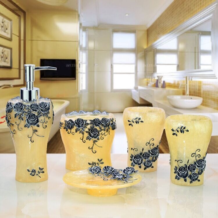 Wedding Decoration Bathroom Accessories Resin Five Pieces Set Luxurious Holder Bath Gel Bottle Soap Box Toothbrush Holder Mouth