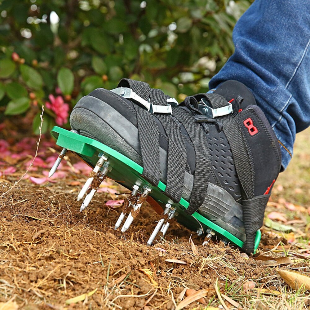 1 par de sandalias de aireador de césped revitalizante para caminar con pinchos de césped, zapatos con 4 correas ajustables, herramienta de jardinería