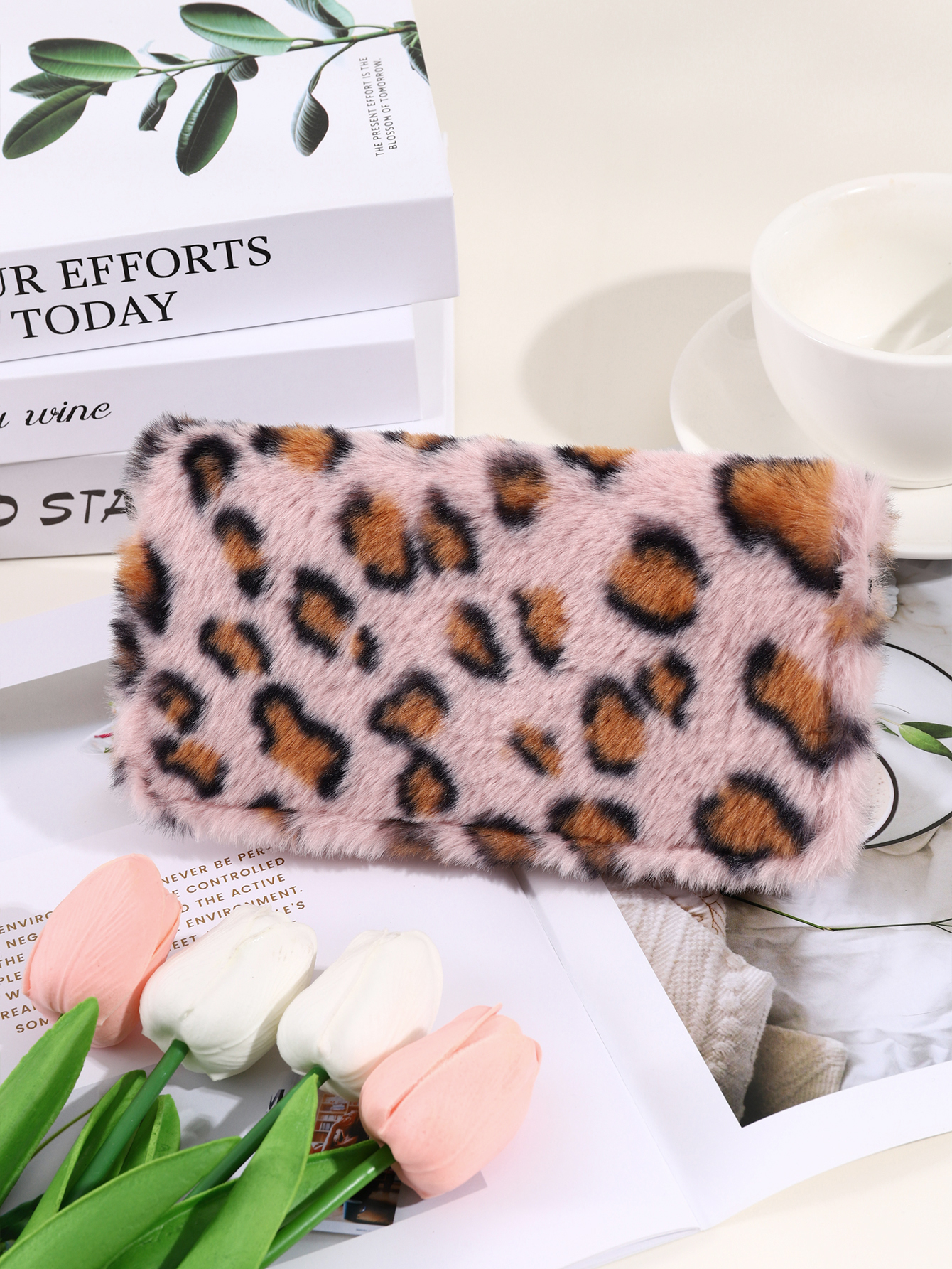 Plush coin purse, stylish leopard print long wallet, portable for everyday life: Pink
