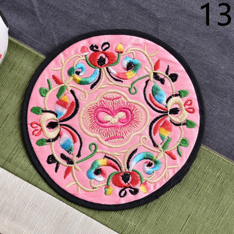 Vintage Etnische Bloemen Theekopje Mat Ronde Moderne Chinese Stof Geborduurde Onderzetters Thuis Duurzaam Isolatie Pads Cup Mat: 13