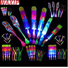 50 Stks/partij Grote Led Licht Speelgoed Pijl Vliegende Speelgoed Party Fun Kids Outdoor Knipperende Speelgoed Fly Arrow Kleur Party Fun -Willekeurige