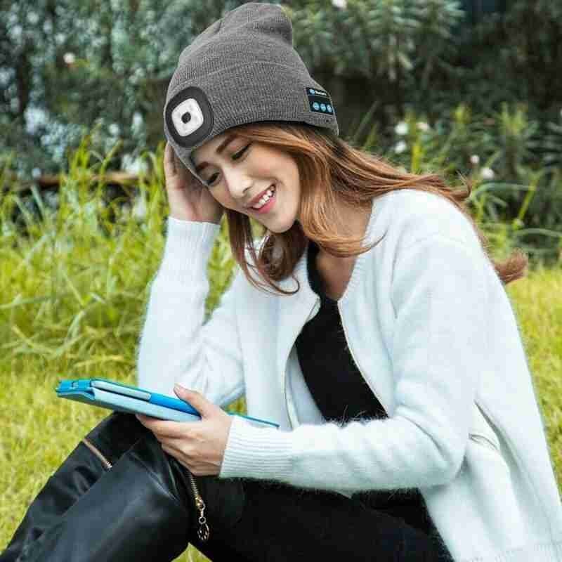 Bonnet d'hiver tricoté avec écouteur léger Bluetooth Led Lumière Lumineux  Extérieur Alpinisme Handfree Musique Casque Chapeau