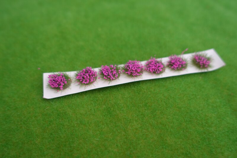 1einstellen Miniatur Garten Dekor Statische Landschaft Modell Landschaft Wargame Gras Büschel DIY Gebäude Layout Sand Tabelle Blume Cluster: Rose rot 1PC