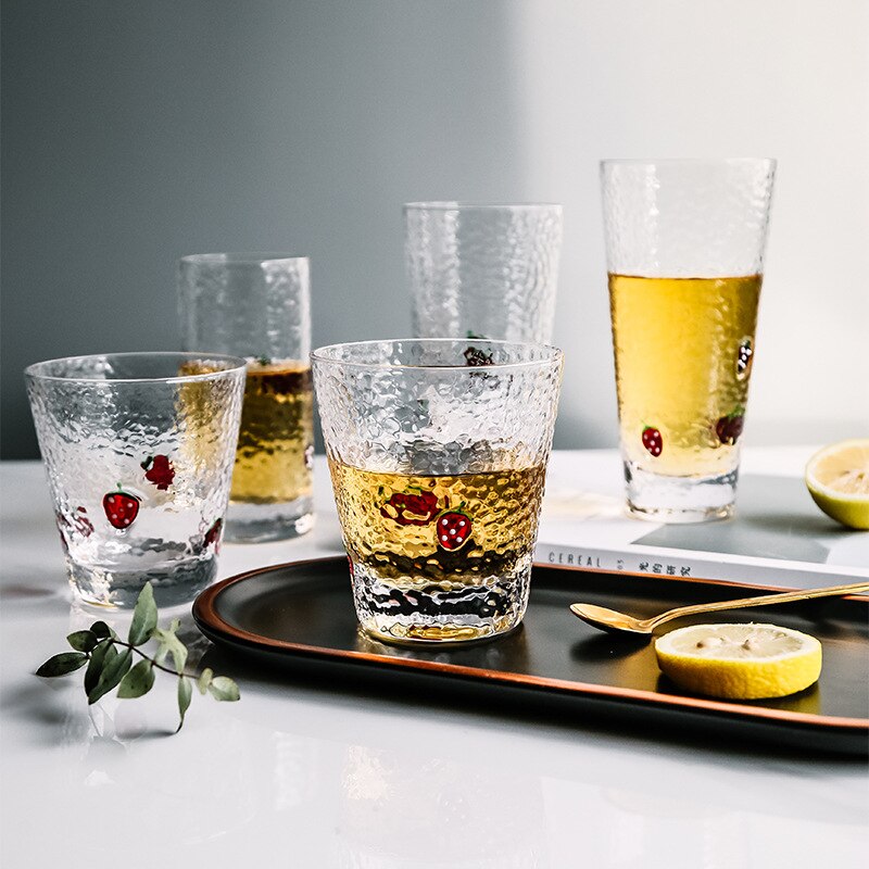 ins jordbær glass japansk fersk hamret jordbær kopp juice kjølig drikke kopp melk kopp
