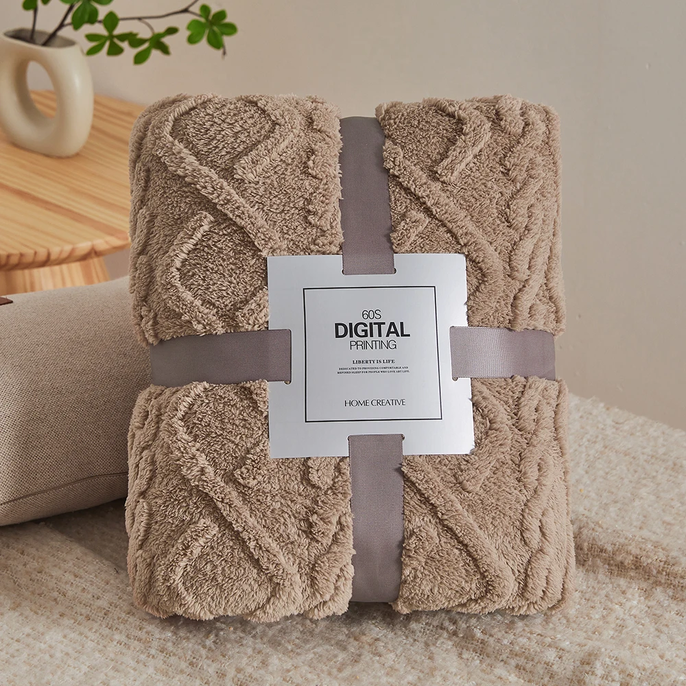 Coral Fleece Velvet Blanket Solid Double sided Jacquard Geometric Pattern Thickened Blanket Bedspread Plaid Blankets: 250*230cm / WHITE