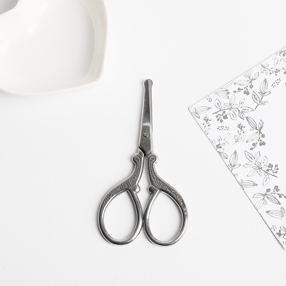 1pcs Exquisite Stainless Steel Antique Scissors European Retro Classic Craft Sewing Handicraft Scissor DIY Stitch Home Tool
