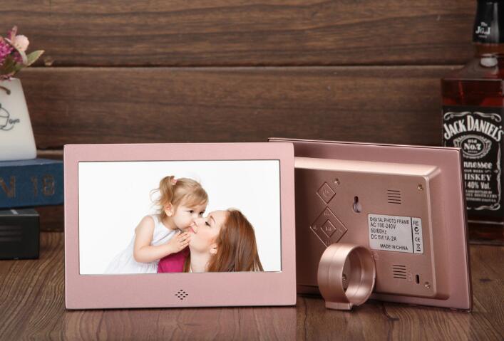 7 inch Metal LED Digital Photo Frame Video Music Calendar Clock Player 1024x600 Resolution with Remote Control: rose gold / EU plug 