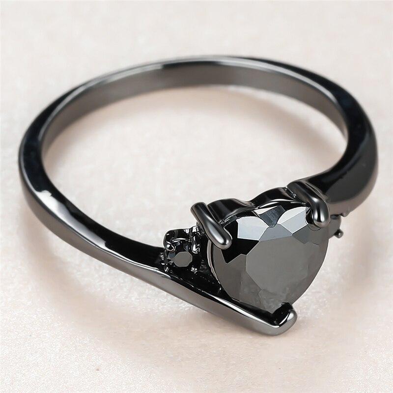 Simpel kvindelig sort krystal sten ring charme 14kt sort guld vielsesringe til kvinder vintage kærlighed hjerte zirkon forlovelsesring
