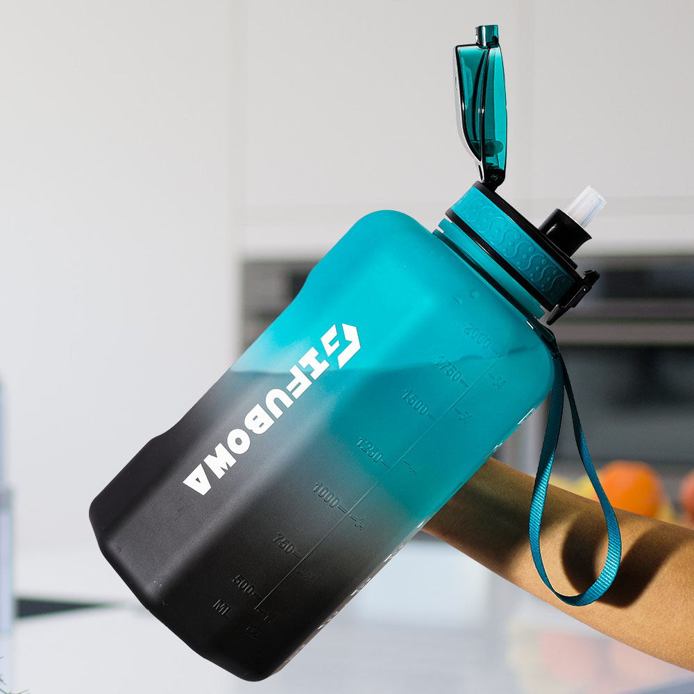 Grote waterfles 2,2 liter met handvat Tijdmarkering, rietje lekvrij halve gallon grote capaciteit enorme kruik voor training gym fitness