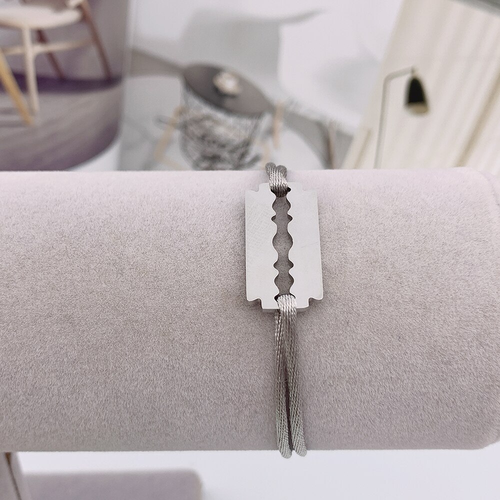Stainless Steel Bracelet De Rasoir Blade Razor Bracelet With Black Red Rope Adjustable France Famous Brand Jewelry: 18TR-35