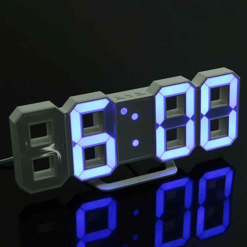 Horloge de bureau électronique numérique, horloge LED 12/24 heures d'affichage, alarme et Snooze, affichage 8888 bleu, vert, rouge ou blanc
