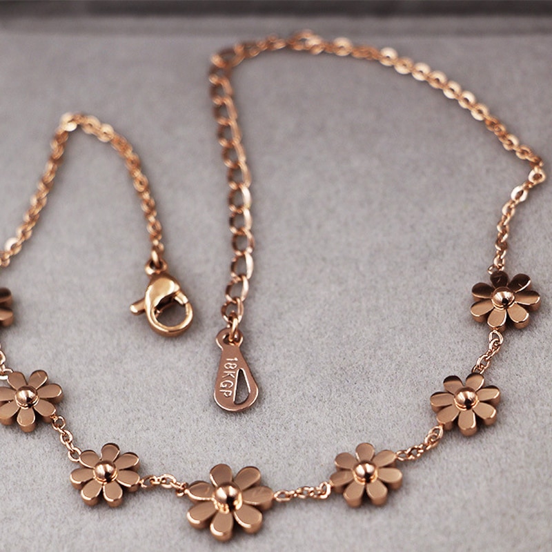 Neue Titan Stahl Schmuck 7 Gänseblümchen Fußkettchen Für Frauen Rose Gold Farbe Verhindern Allergie Sommer Schmuck