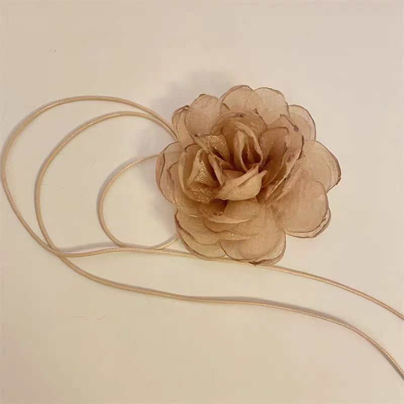 Blondehalskæde choker til kvinder blonde halsbånd krave blomst rose sommer vinter choker klub fest sexet smykker: Ren guldfarve