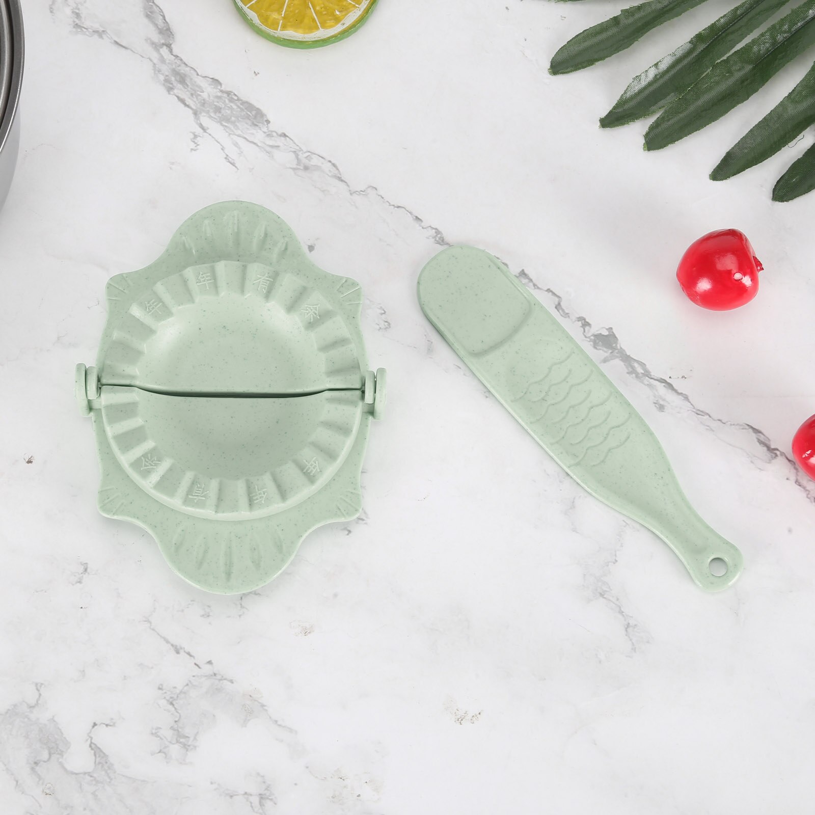 Diy Dumplings Mold Niet-toxisch Tarwe Stro Jiaozi Mallen Handig Dumpling Maker Keuken Ronde Gezicht Schil Automatische Gebak Gadgets: green