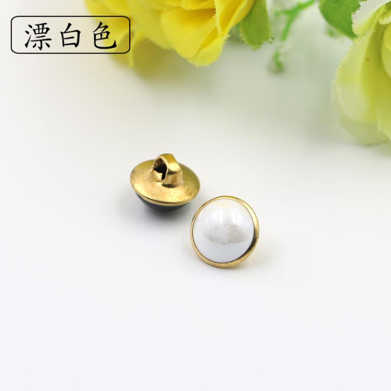 20 stuks 10mm mix kleuren koperen schachtneuzen knoop naaiknopen voor kleding dames overhemdknopen ronde oogbol decoratieve gespen: Wit