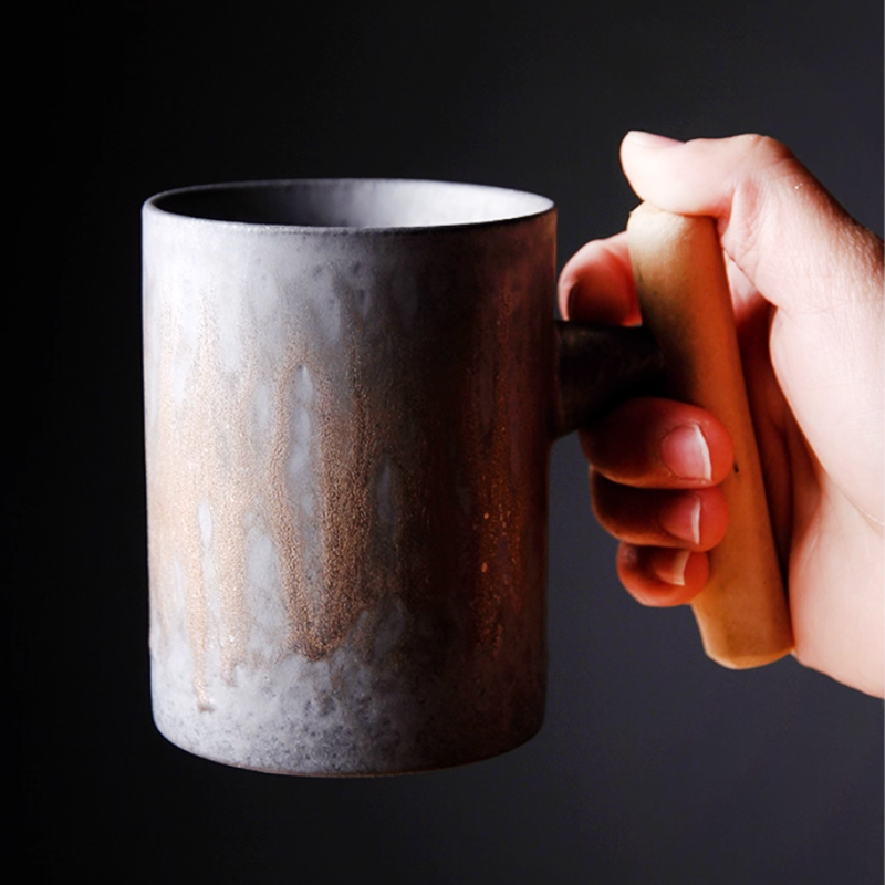 Tasse à café en céramique, glaçage rouille en céramique grossière rétro créative, tasse à café au lait avec manche en bois, service à thé, tasse d'eau domestique