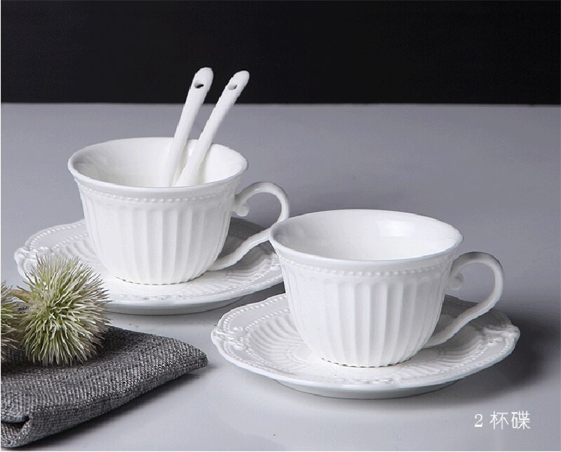 180ml.  vita präglade espressokoppar i porslin med fat, keramiska tekoppar och fatset, tasse cafe engelsk julkopp: 2 koppar 2 fat