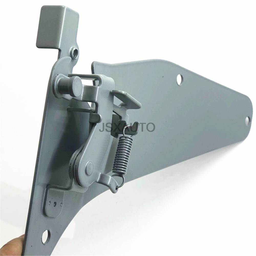 Direct injection Excavator Accessories Cab door lock assembly for HITACHI EX120/ZAX200-6/200-3G: Iron sheets