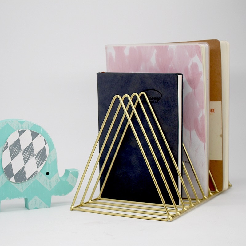 Triangular Iron Art Magzaine Books Home Storage Shelf Geometric Shapes Home Office Desktop Storage Rack Shelf Display Oragnizer