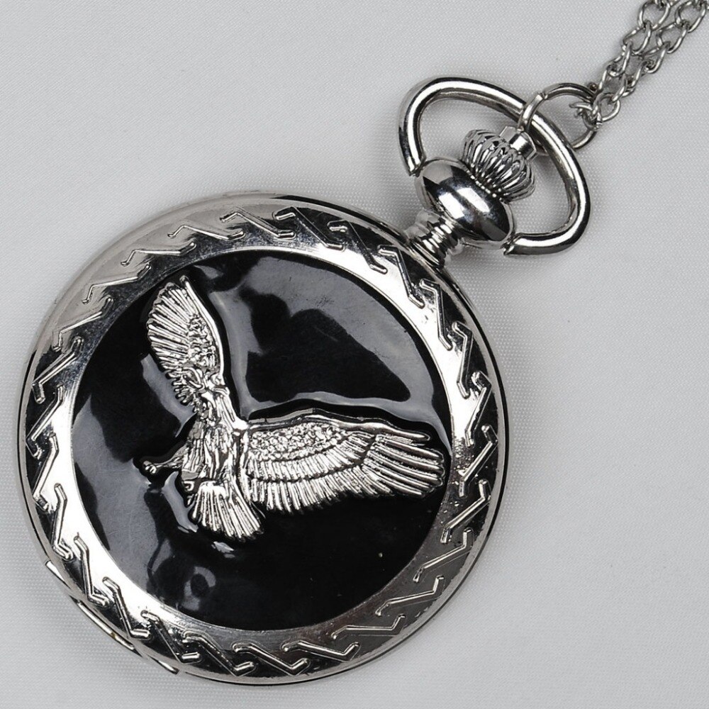 8006 Dapeng Tentoonstelling Gevleugelde Quartz Zakhorloge Zwarte Cover Eagle Verzilverd Mannen En Vrouwen Ketting Tafel Eagle Mo