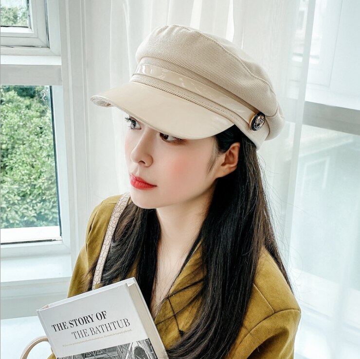 Novo chapéu feminino outono e inverno literatura retro estudantes simples japonês pequeno fresco selvagem chapéu octogonal boné liso: Bege