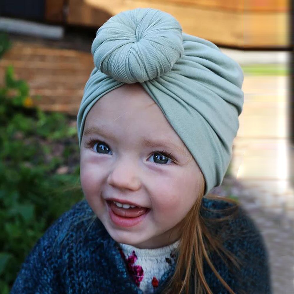 18 kleuren babyhoedjes voor meisjes, strikjes, tulbandhoedjes, babyfotografie-accessoires, katoenen kindermutsjes, babymutsjes en kinderhoedjes.