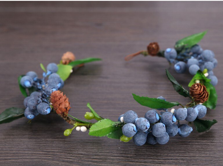 Bruden er hodet blomst farget frukt krans: Blå