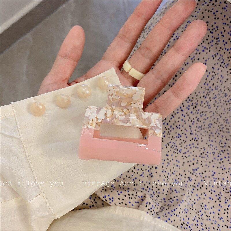 AOMU Sweet Romantic Pink Acrylic Hollow Square Hairpin Smooth Irregular Geometric Splicing Floral Hair Claw for Women Jewelry: A