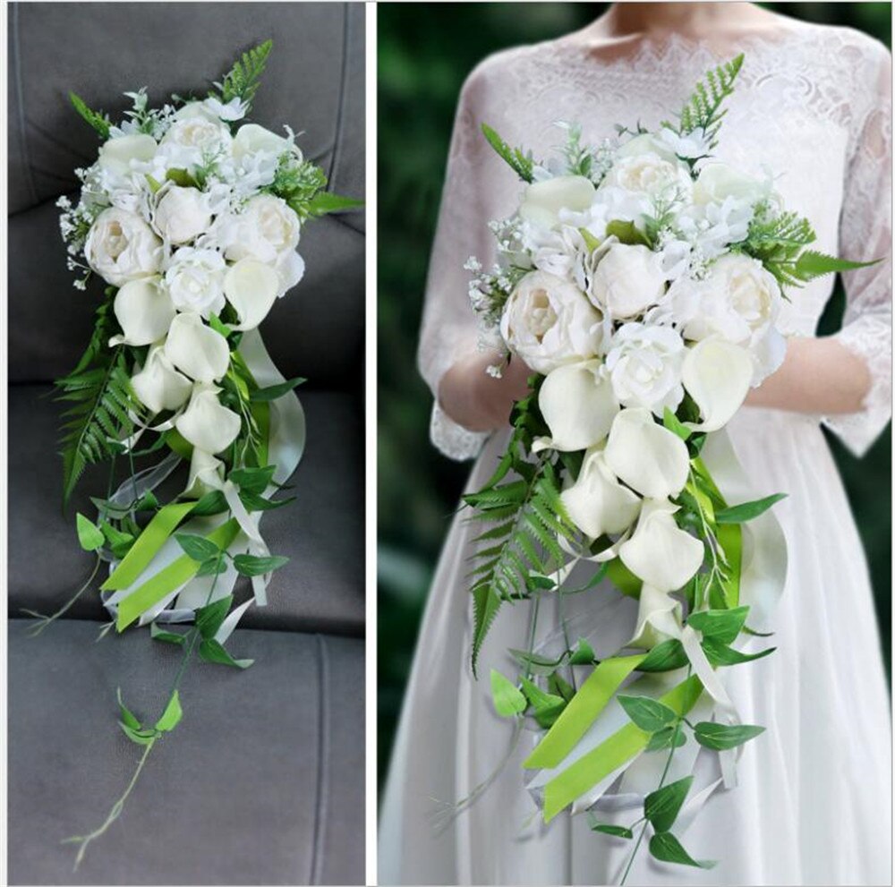 Kunstigt vandfald brudebuket kunstige blomster buket brud bruidsboeket lilla calli lilje brusende bryllupsbuket