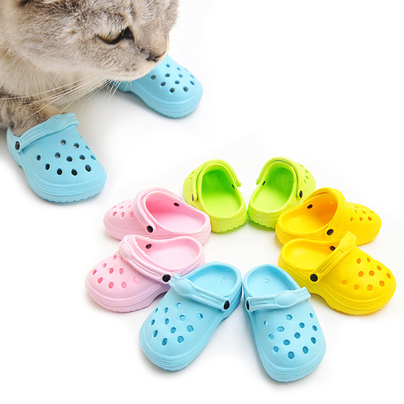 Buty dla psów Buty z zagęszczonymi dziurami Odporne na zużycie Oddychające Nowe modne buty dla zwierząt Antypoślizgowe kapcie Artykuły dla zwierząt dla psa