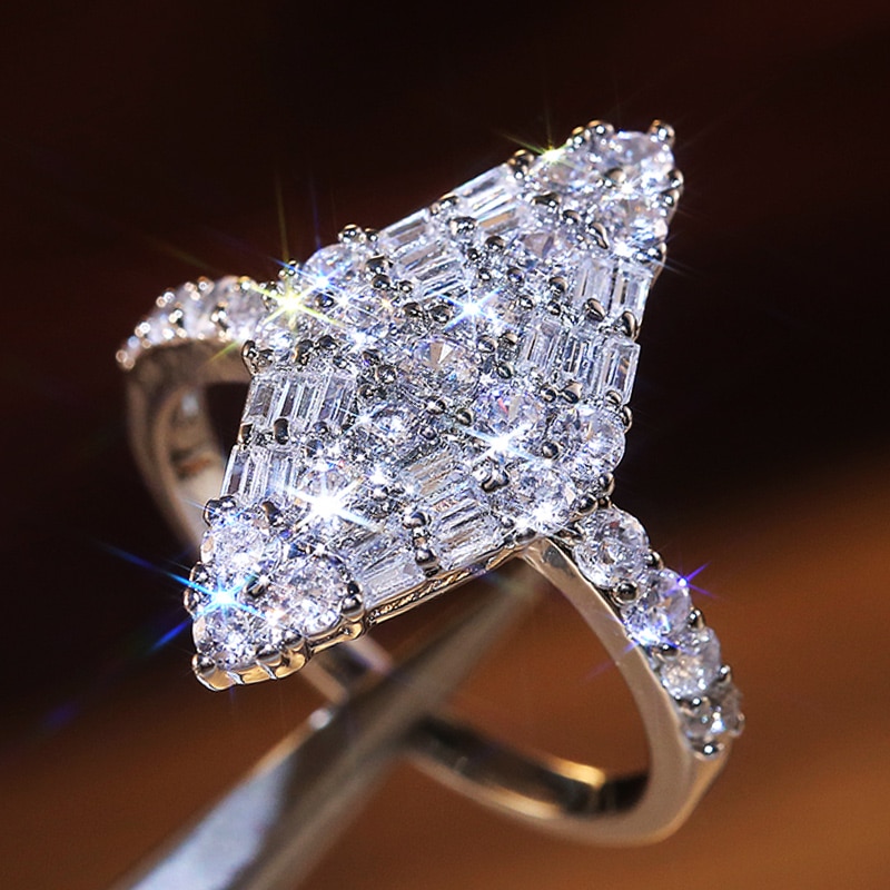 Huitan Gorgeous Rhombus Shape Women Ring Dazzling Cubic Zirconia Wedding Party Anniversary Female Ring  Noble Jewelry Size 6-10